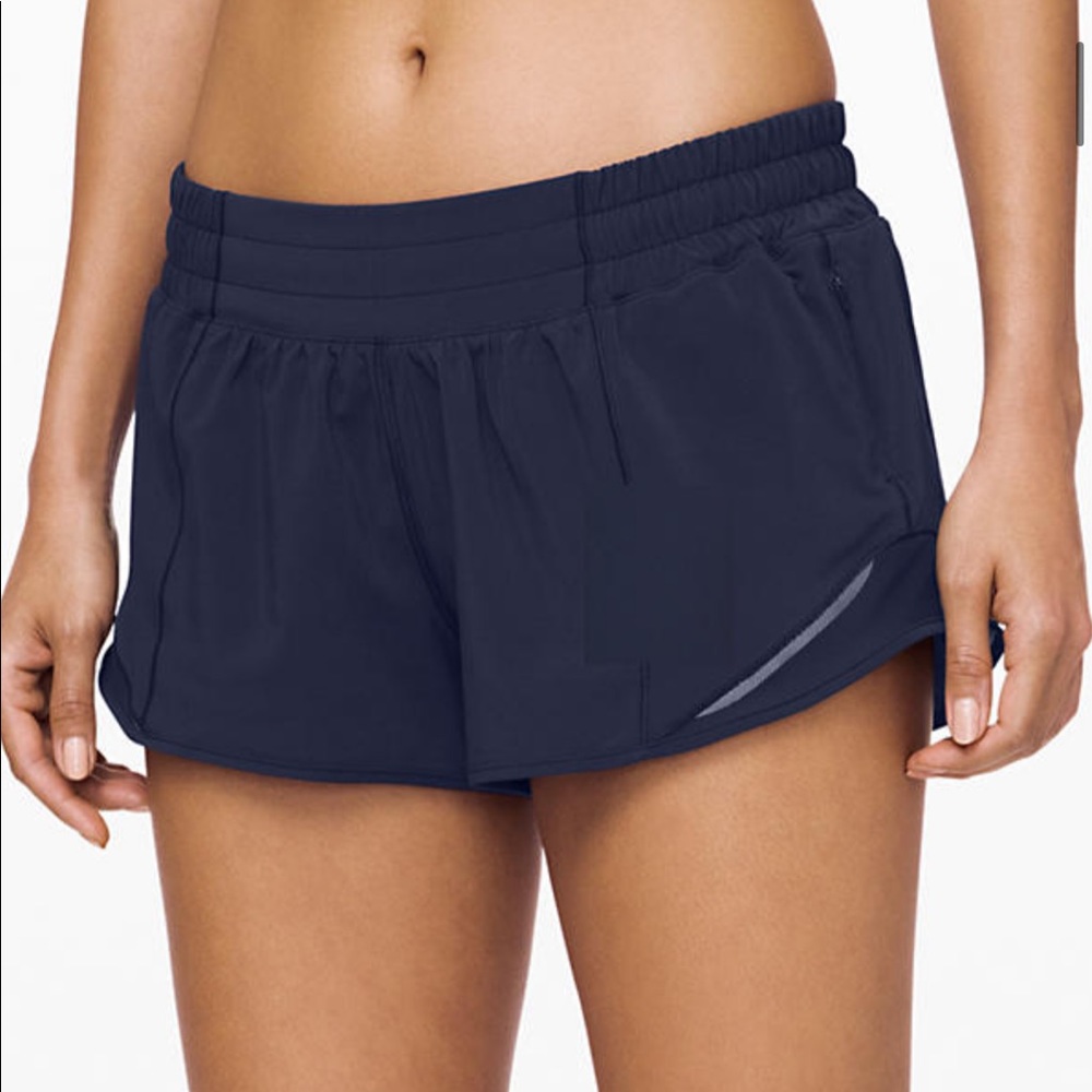 Lululemon Navy Hotty hot Short II | Size 4
